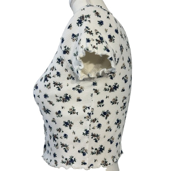 Cream & Floral Ribbed Knit Button Cropped Cap Sleeves Top Women's Sz M - Picture 2 of 6